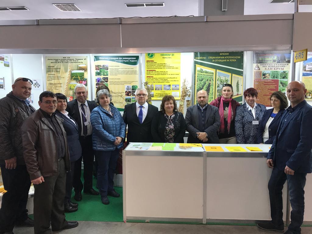 e3271a7e-7066-4ade-a934-83c63a69af9c 1